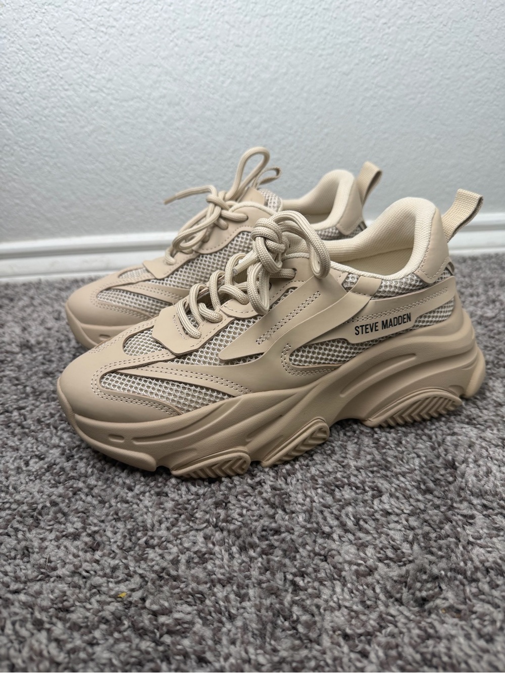 Steve Madden Women’s Beige Chunky Platform Sneakers Size 7
